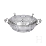 A small German tureen and a salt box made of pewter, circa 1800