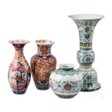 A small collection of Chinese vases, 19th/20th century