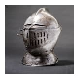 Geschlossener Mantelhelm, Historismus im Stil um 1560