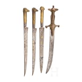 Drei Flyssa-Messer und ein Tulwar-Messer, Marokko bzw. Indien, 19. Jhdt.