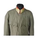 &Ouml;sterreich, zwei Uniformjacken f&uuml;r Offiziere (General und Hauptmann), 1. H&auml;lfte 20. Jahrhundert