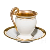 Andenkentasse mit Untertasse, Friedrich II., F&uuml;rstenberg, um 1900