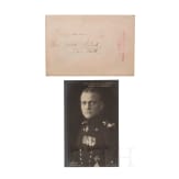 Manfred Freiherr von Richthofen - eigenh&auml;ndig signierte Portraitpostkarte mit rs. "1.12.1917" datierten Gr&uuml;&szlig;en sowie adressiertem &Uuml;bersendungskuvert
