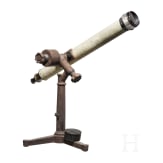 Milit&auml;risches Beobachtungsfernrohr des Herstellers Emil Busch AG, Rathenow, auf Stativ, um 1900