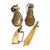 Drei Pulverflaschen und ein Schrotbeutel, deutsch, 18./19. Jhdt.