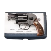 Smith & Wesson Mod. 36, "The Bodyguard Airweight", im Karton
