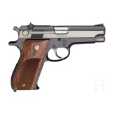 Smith & Wesson Mod. 39, "1st Generation DA 9 mm"