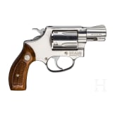 Smith & Wesson Mod. 60, "The .38 Chief's Special Stainless"