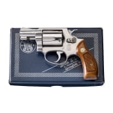 Smith & Wesson Mod. 60, "The .38 Chief's Special Stainless", im Karton
