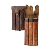 Zwei Taschen mit Stangenmagazinen
