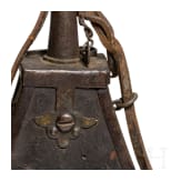 Lederbezogene Musketier-Pulverflasche, deutsch, um 1600