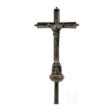 Barockes Vortragekreuz aus Bronze, deutsch, um 1700