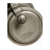 Zwei gravierte Walzenkr&uuml;ge aus Zinn, Bayern, datiert 1715 und 1720