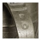 Zwei gravierte Walzenkr&uuml;ge aus Zinn, Bayern, datiert 1715 und 1720
