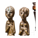 H&ouml;lzernes Besteck, zwei kleine Bronzefiguren, Afrika um 1900
