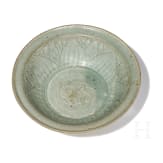 Gro&szlig;e Longquan-Schale, China, Song-Dynastie, 14. Jhdt.