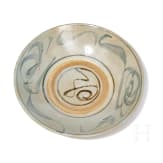 Gro&szlig;e Schale mit kobaltblauem Dekor, China, Ming-Dynastie, 15. - 16. Jhdt.