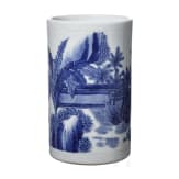 Wei&szlig;-blaue Vase mit Fo-Hund, China, um 1900 - 1920