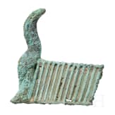 Fragment einer Federkrone, Bronze, &Auml;gypten, 2. Jtsd. v. Chr.