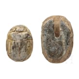Zwei Amulettskarab&auml;en, alt&auml;gyptisch, 2. - 1. Jtsd. v. Chr.