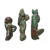 Drei Miniatur-Bronzeanh&auml;nger mit Gottheiten, alt&auml;gyptisch, 2. - 1. Jtsd. v. Chr.