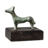 Eindrucksvolle Bronzestatuette eines Hundes, &ouml;stlicher Mittelmeerraum, 1. Jtsd. v. Chr.