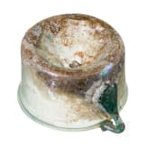Feiner zweihenkliger Glasbecher, r&ouml;misch, 2. - 3. Jhdt.
