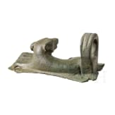 Beschlag mit liegendem Wachhund, r&ouml;misch, 2. - 3. Jhdt.