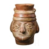 Bemaltes Tongef&auml;&szlig; in Kopfgestalt, Moche, nordwestliches Peru, 1. H&auml;lfte 1. Jtsd. n. Chr.