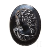 Schwarzer Kameo mit feinem Portr&auml;t des jugendlichen Dionysos, wohl 19. Jhdt.