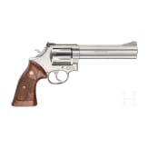 Smith & Wesson Mod. 686, "The .357 Distinguished Combat Magnum Stainless", im Karton