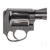 Smith & Wesson Mod. 37, "The .38 Chief's Special Airweight", in Kiste