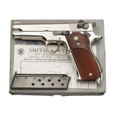 Smith & Wesson Mod. 39-2, "1st Generation DA mm", nickel-plated, new in box