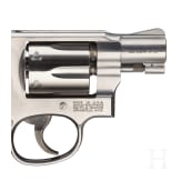 Smith & Wesson Mod. 64-6, "The .38 M & P Stainless", im Koffer