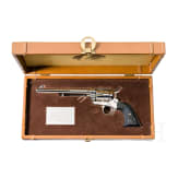 Lot 2430 | Modern pistols and revolvers | Online Catalogue | A90s 