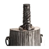 Geschnittene Ganzmetall-Pulverflasche, Brescia, 17. Jhdt.