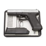 Glock Mod. 17, two-tone, in Box