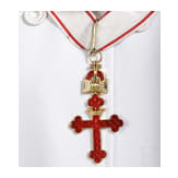 Mantel, Degen und Dekoration eines Ritters des Ordens des Heiligen Georgs zu Kärnten, Österreich, um 2010
