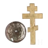 Segenskreuz aus Bronze, Russland, und kleine Sch&uuml;ssel aus Kupfer, Japan, 19. Jhdt.