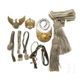 Sammlung Helmembleme und Effekten, um 1900