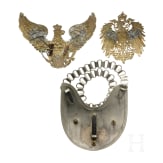Sammlung Helmembleme und Effekten, um 1900