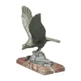 Tischadler auf edlem Sockel