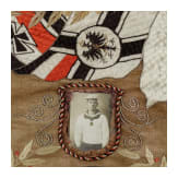 Seidenstickbild eines Matrosen der "S.M.S. Leipzig", China, 1909-12