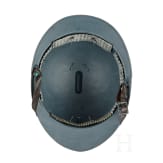 Sechs Stahlhelme M 15 (Adrian), Frankreich, um 1915 - 1918