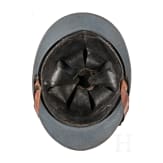 Sechs Stahlhelme M 15 (Adrian), Frankreich, um 1915 - 1918