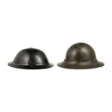 Zwei Stahlhelme Mk II, Gro&szlig;britannien, 1940er Jahre