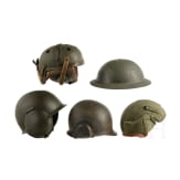 F&uuml;nf milit&auml;rische Helme, USA