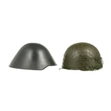 Fünf DDR-Helme