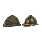 Zwei Stahlhelme M 26 (Adrian), Frankreich