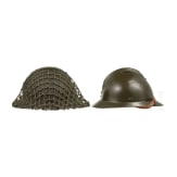 Zwei Stahlhelme M 26 (Adrian), Frankreich